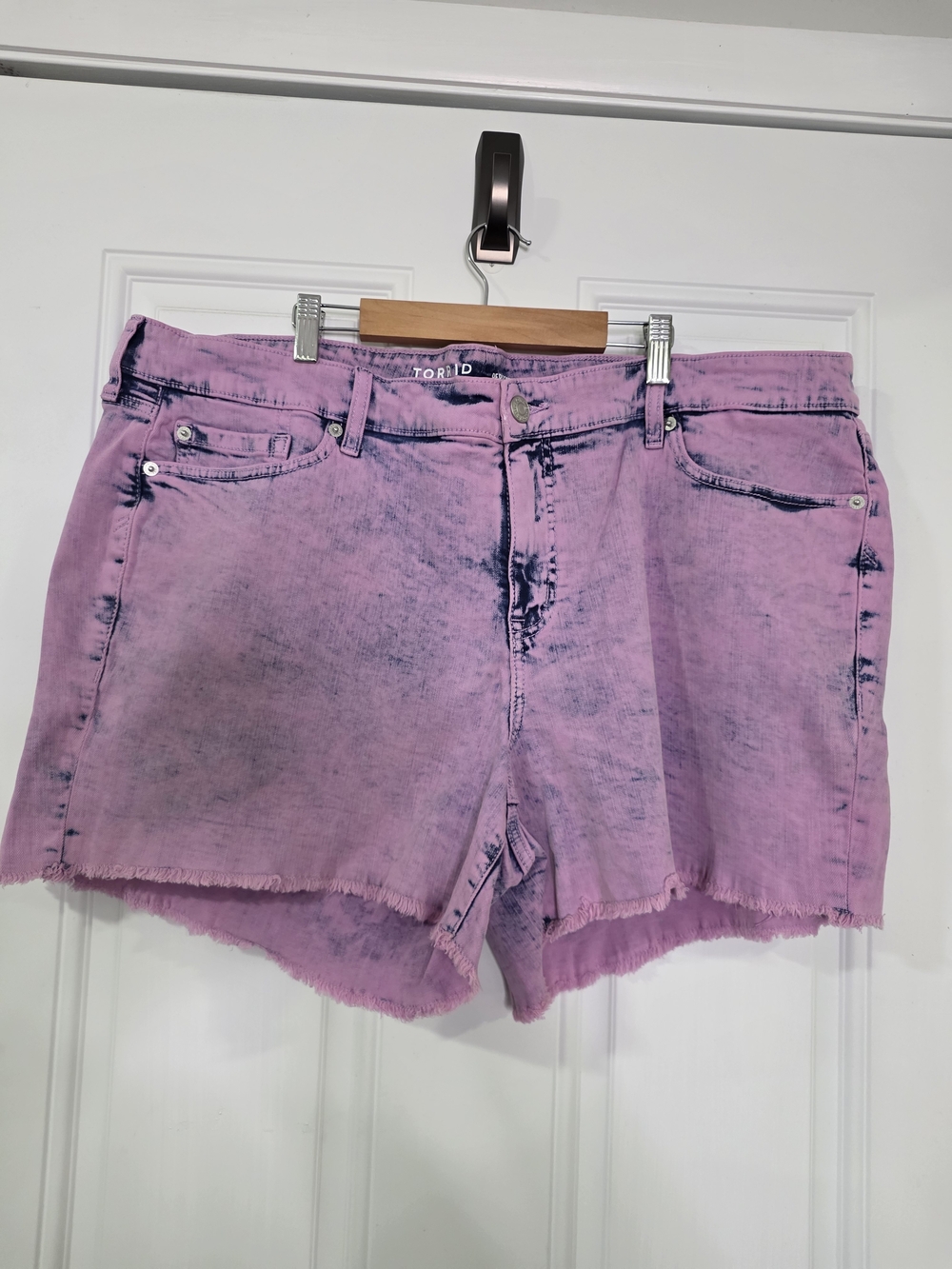 torrid Pink Acid-Wash Denim Shorts - Picture 2 of 6